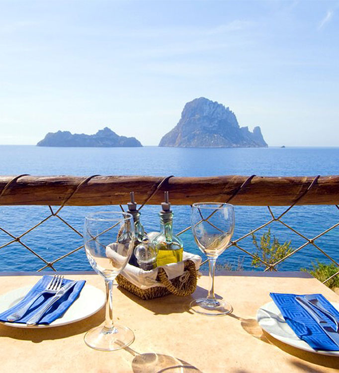 Donde comer frente al mar en la isla de Ibiza | Visita restaurantes Ibiza